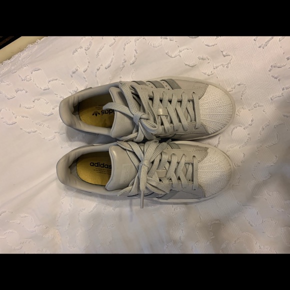 🦄 once worn Adidas Superstar bold platform size 5 - Picture 2 of 8